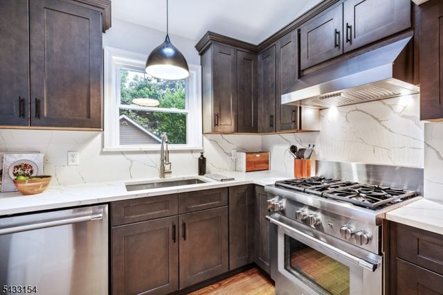 612 Larch Street, Roselle Park Boro, NJ 07204