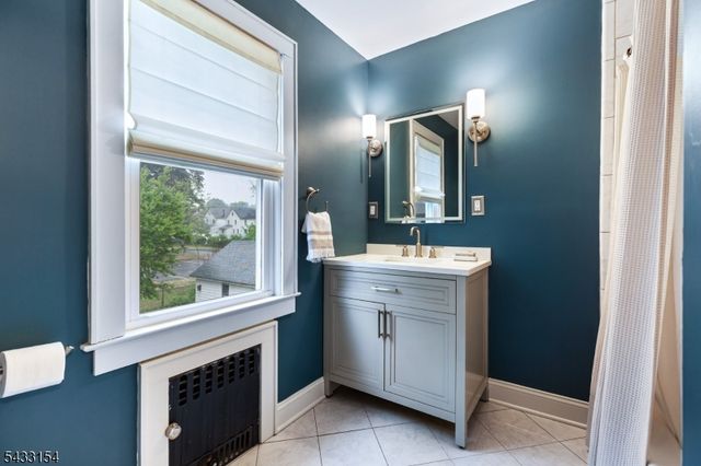 612 Larch Street, Roselle Park Boro, NJ 07204
