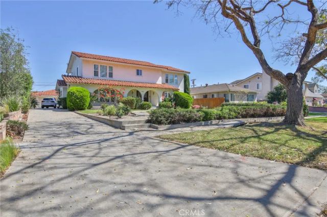 3744 Pine, Long Beach, CA 90807