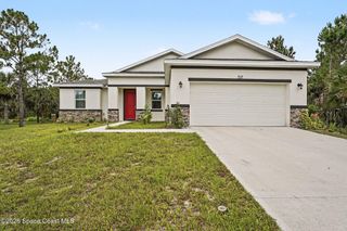717 Sandpiper Street SW, Palm Bay, FL 32908