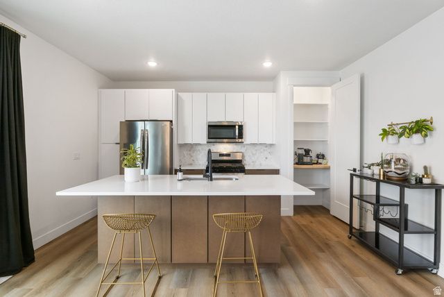 677 E KINGS LNDG, Tooele, UT 84074