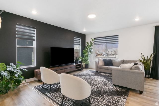 677 E KINGS LNDG, Tooele, UT 84074