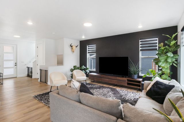 677 E KINGS LNDG, Tooele, UT 84074