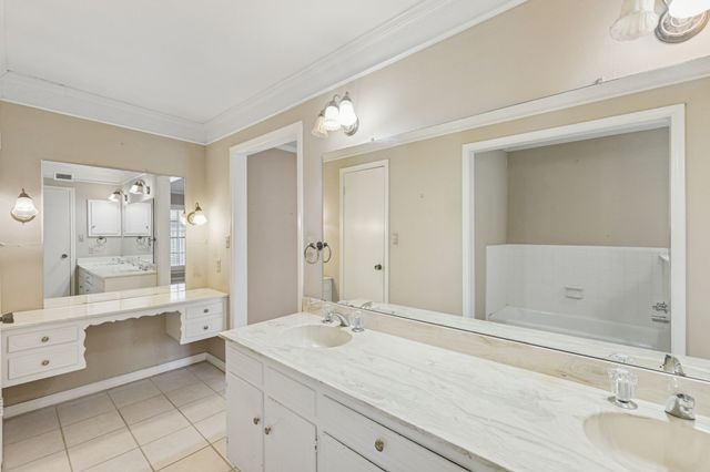 6214 Glennox Lane, Dallas, TX 75214