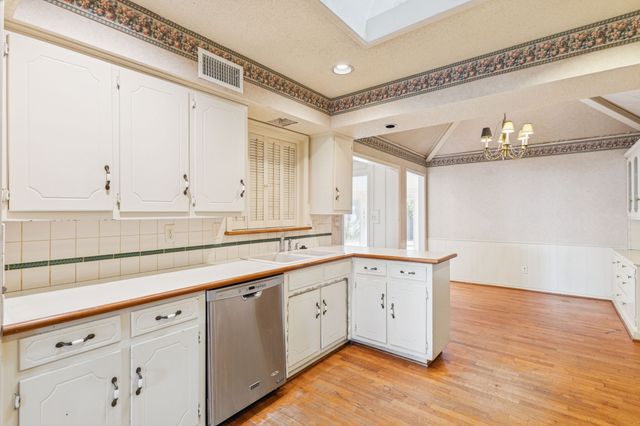 6214 Glennox Lane, Dallas, TX 75214