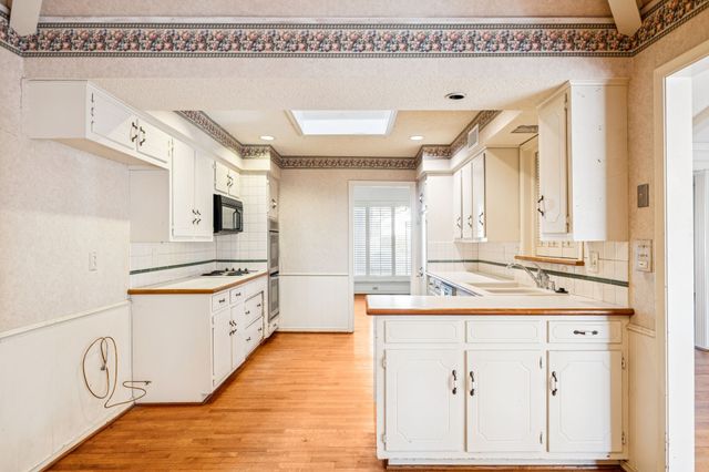 6214 Glennox Lane, Dallas, TX 75214