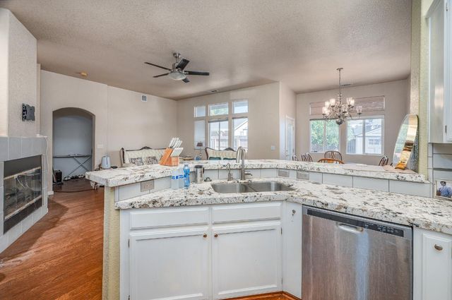 4160 Donovan Way, Turlock, CA 95382