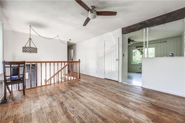 8266 Tauromee Avenue, Kansas City, KS 66112