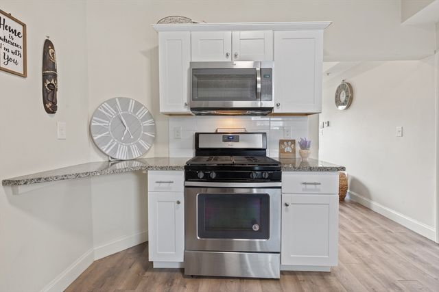 10 Elliott Pl 3F, Peabody, MA 01960
