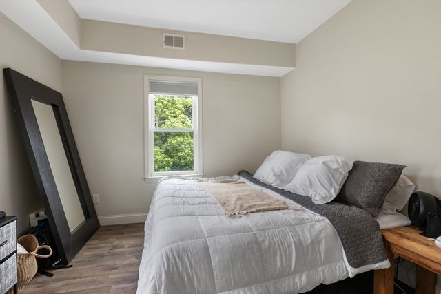10 Elliott Pl 3F, Peabody, MA 01960