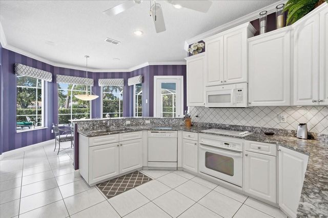 9251 GRAND CYPRESS DRIVE, Weeki Wachee, FL 34613