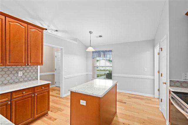 2074 Hibiscus Lane, Kernersville, NC 27284