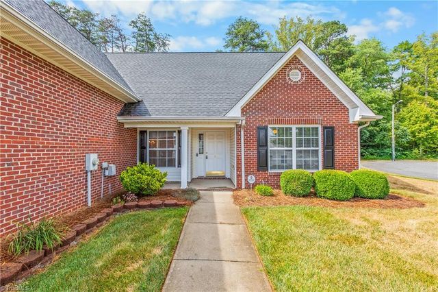 2074 Hibiscus Lane, Kernersville, NC 27284
