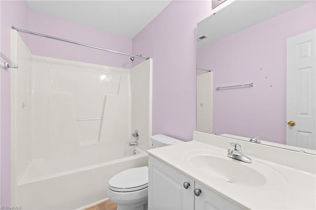 2074 Hibiscus Lane, Kernersville, NC 27284