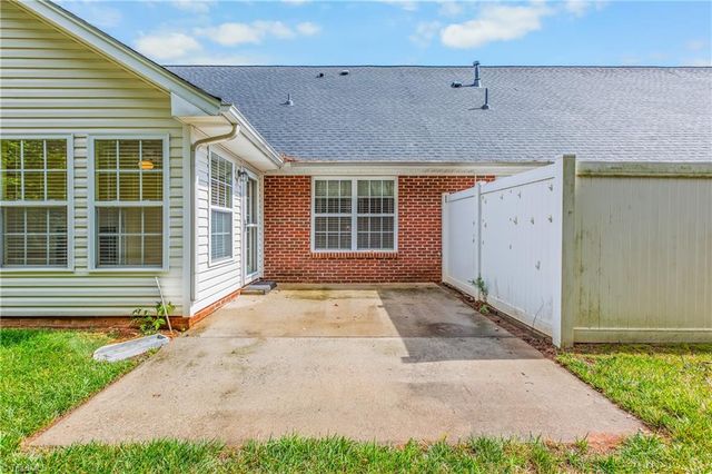 2074 Hibiscus Lane, Kernersville, NC 27284