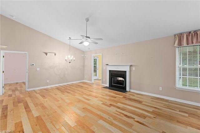 2074 Hibiscus Lane, Kernersville, NC 27284