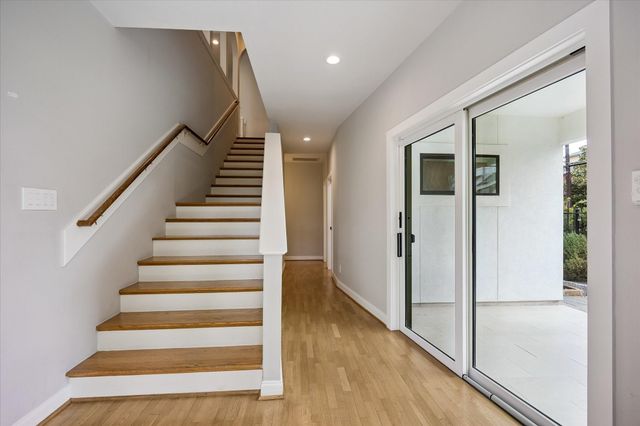 5104 Floyd Street, Houston, TX 77007