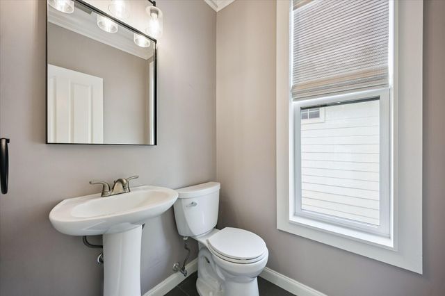 5104 Floyd Street, Houston, TX 77007