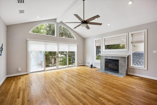 5104 Floyd Street, Houston, TX 77007