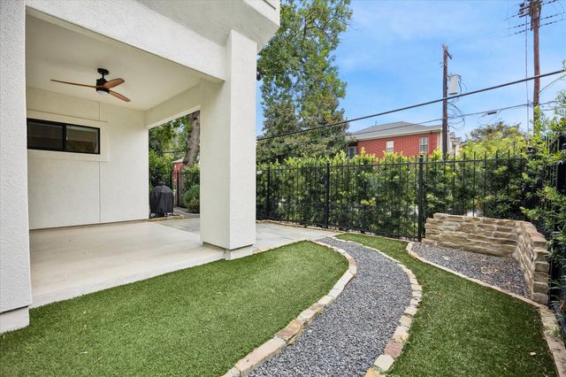 5104 Floyd Street, Houston, TX 77007
