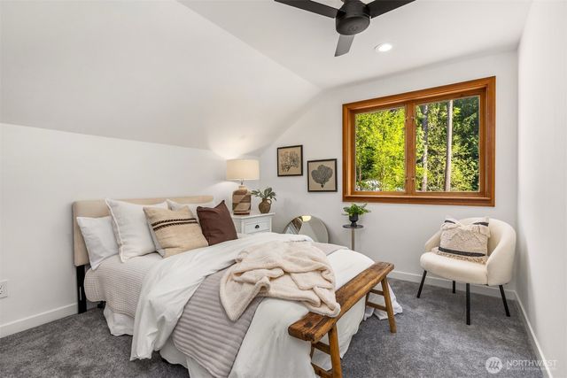6518 NE Justin Court, Bainbridge Island, WA 98110