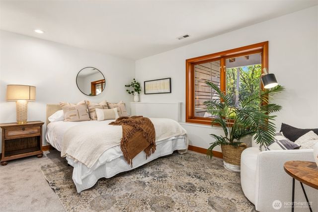 6518 NE Justin Court, Bainbridge Island, WA 98110