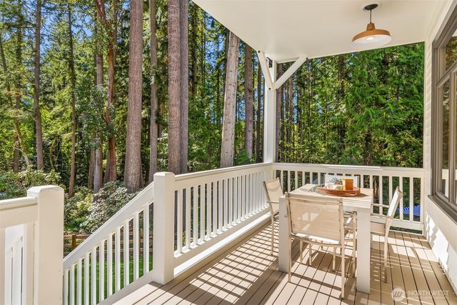 6518 NE Justin Court, Bainbridge Island, WA 98110