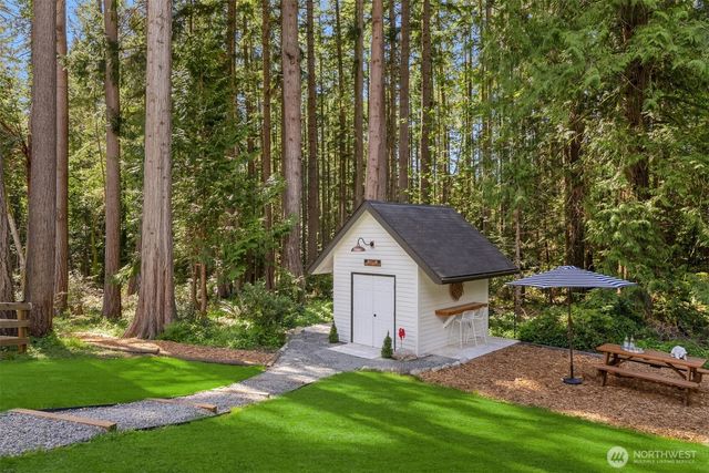 6518 NE Justin Court, Bainbridge Island, WA 98110