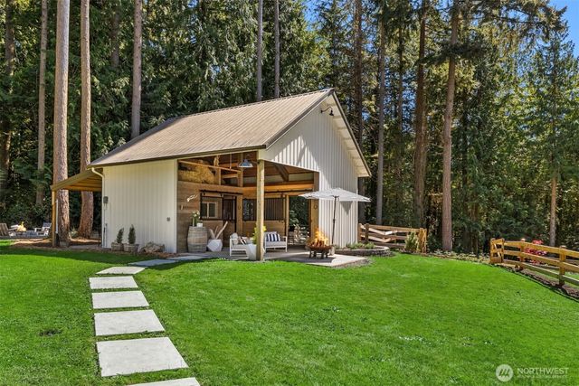 6518 NE Justin Court, Bainbridge Island, WA 98110