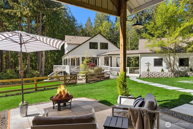 6518 NE Justin Court, Bainbridge Island, WA 98110