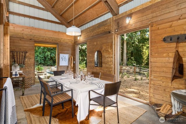 6518 NE Justin Court, Bainbridge Island, WA 98110