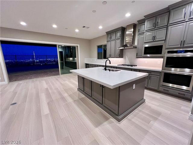 2194 Pigeon Hawk Street, Las Vegas, NV 89138