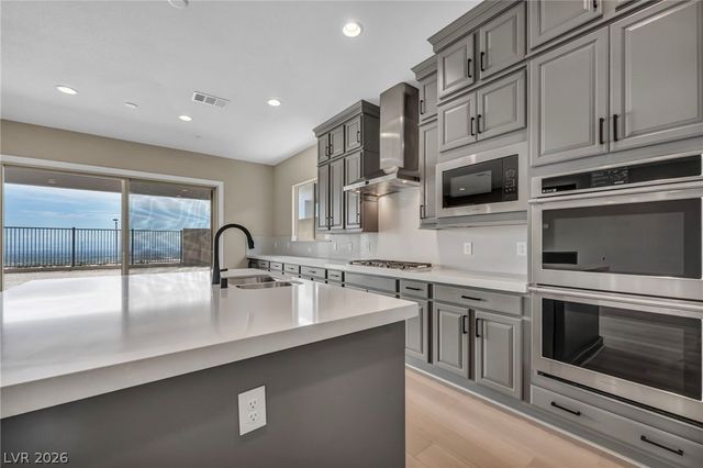 2194 Pigeon Hawk Street, Las Vegas, NV 89138