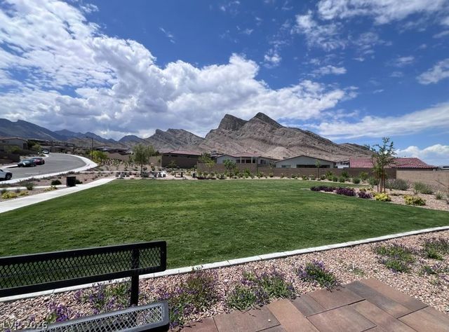 2194 Pigeon Hawk Street, Las Vegas, NV 89138