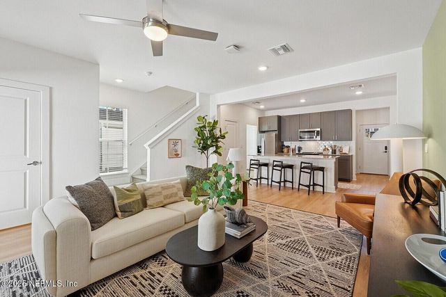 3730 DUPONT Avenue C2I, Jacksonville, FL 32217
