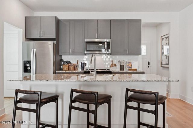 3730 DUPONT Avenue C2I, Jacksonville, FL 32217