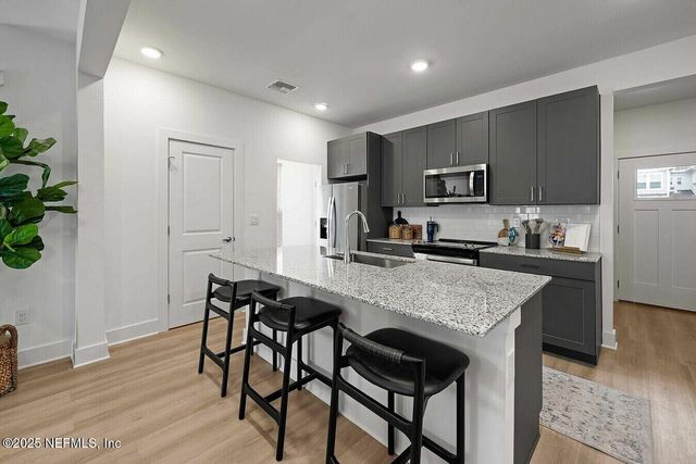 3730 DUPONT Avenue C2I, Jacksonville, FL 32217