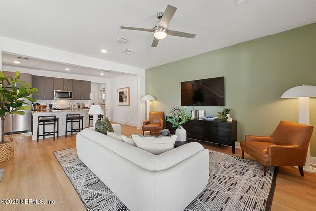 3730 DUPONT Avenue C2I, Jacksonville, FL 32217