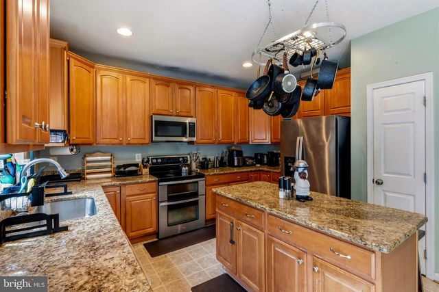1004 GLEN OAK CT, La Plata, MD 20646
