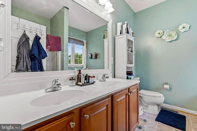 1004 GLEN OAK CT, La Plata, MD 20646
