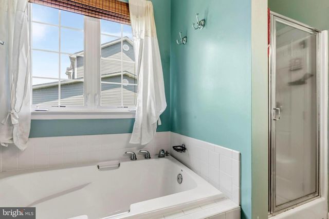 1004 GLEN OAK CT, La Plata, MD 20646