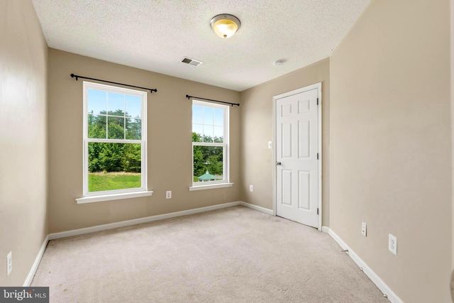 1004 GLEN OAK CT, La Plata, MD 20646