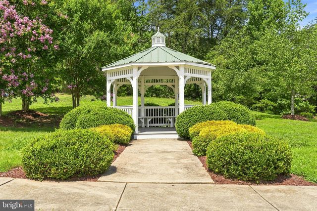 1004 GLEN OAK CT, La Plata, MD 20646