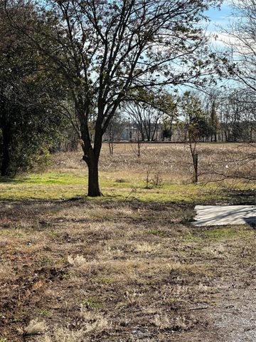 606 Water Street, Whitesboro, TX 76273