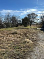 606 Water Street, Whitesboro, TX 76273