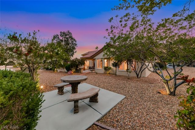 10612 Spring Garden Court, Las Vegas, NV 89134