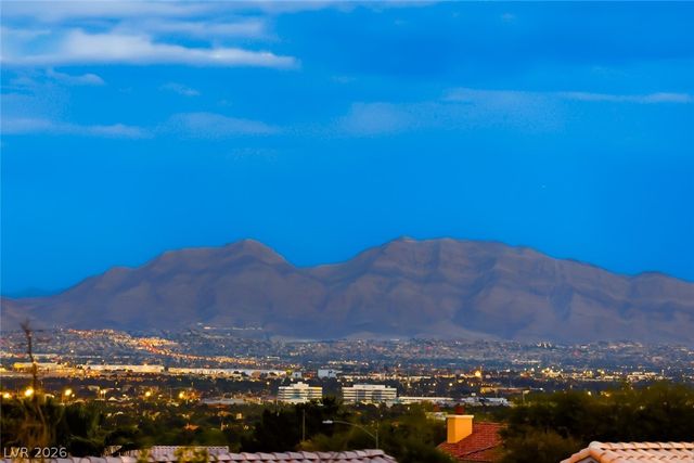 10612 Spring Garden Court, Las Vegas, NV 89134