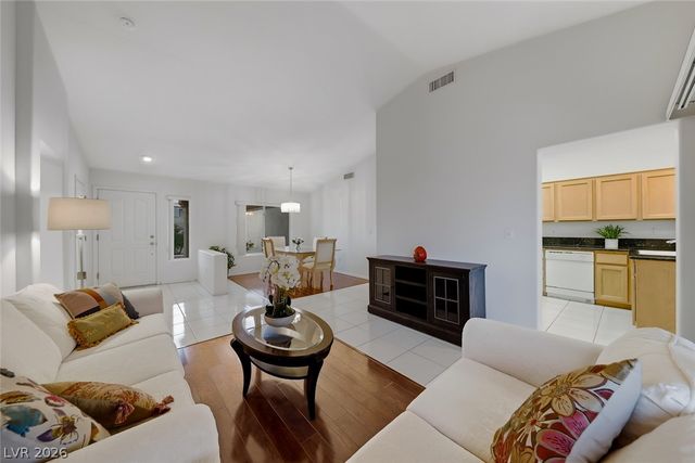 10612 Spring Garden Court, Las Vegas, NV 89134