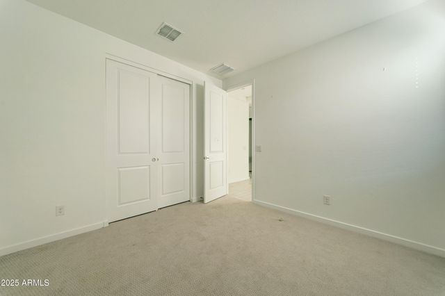 17704 W FETLOCK Trail, Surprise, AZ 85387