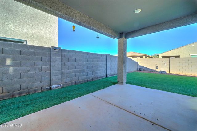 17704 W FETLOCK Trail, Surprise, AZ 85387